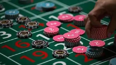DANA dan e-wallet untuk deposit instan tanpa biaya Opsi pembayaran e-wallet DANA dan OVO di lazuri88